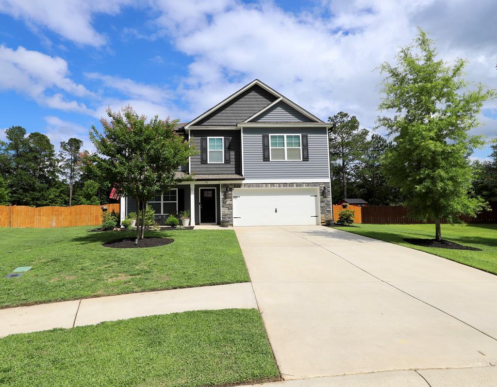 Foto principal - 41 High Point Dr