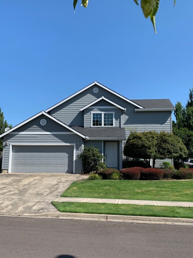 Foto principal - 1925 NW Woodland Dr