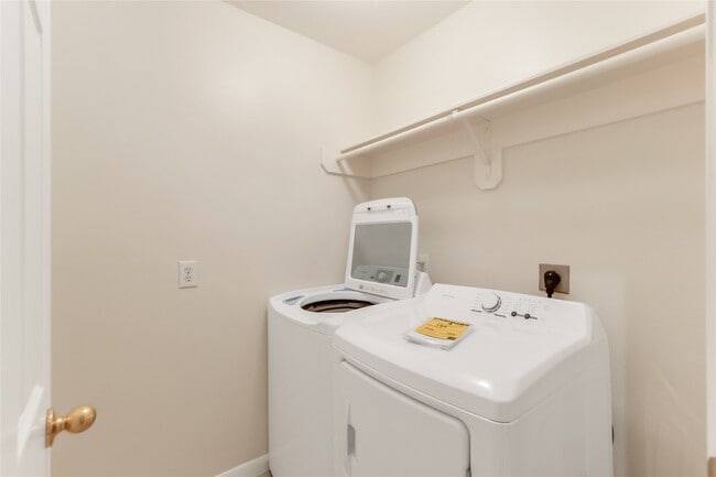 Foto del edificio - 3931 Shadow Trace Cir