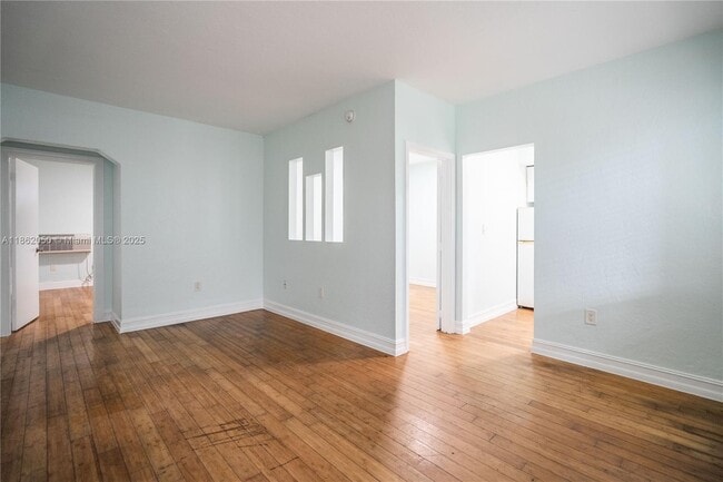 Building Photo - 7301 Carlyle Ave