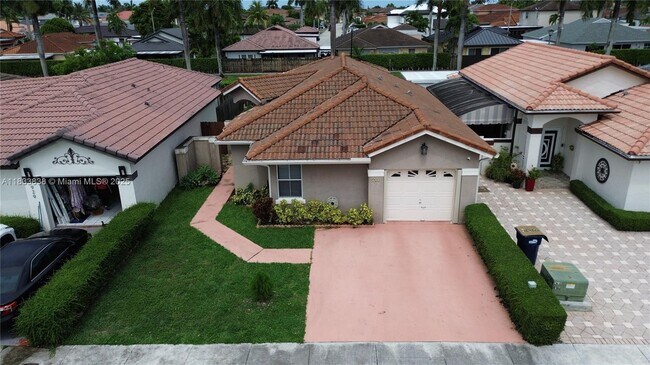 Foto del edificio - 921 NW 132nd Ave W