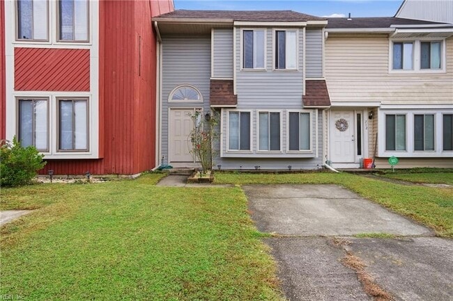 Building Photo - 710 Waters Dr