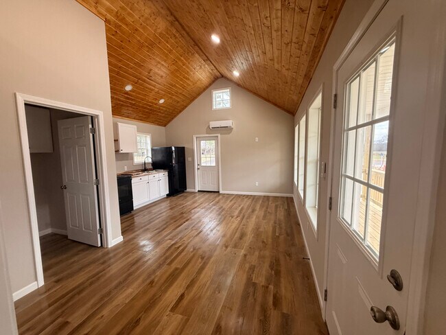 Foto del edificio - 4455 Friendship Rd