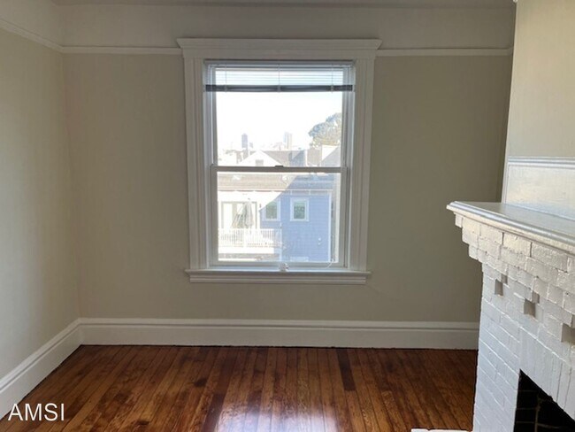 Building Photo - 2 br, 1 bath House - 8 Leona Terrace