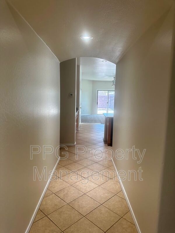 Foto del edificio - 17035 W Windermere Way