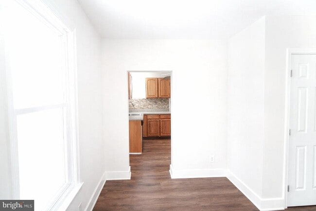 Building Photo - 2607 Hamlin St NE