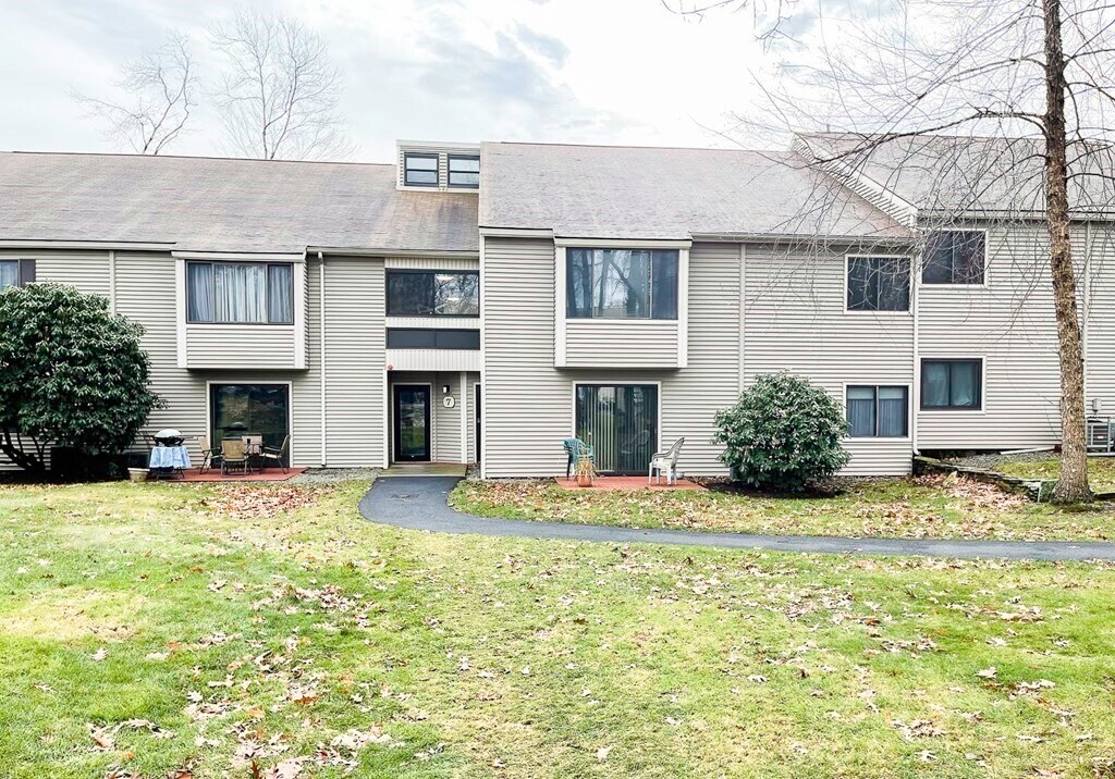 7 Thayer Pond Dr Unit 16, Oxford, MA 01537 Condo for Rent in Oxford