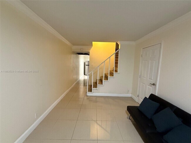 Building Photo - 27 Laredo Pl