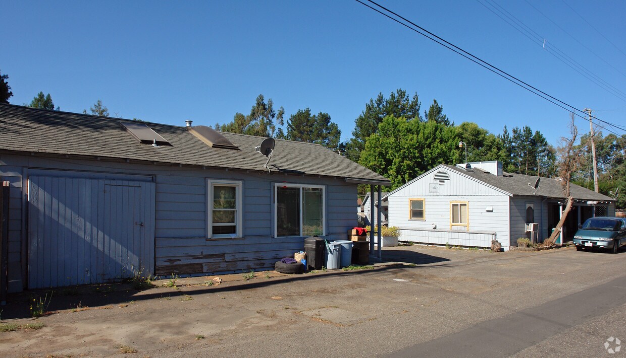 Building Photo - 6851 Carol Dr