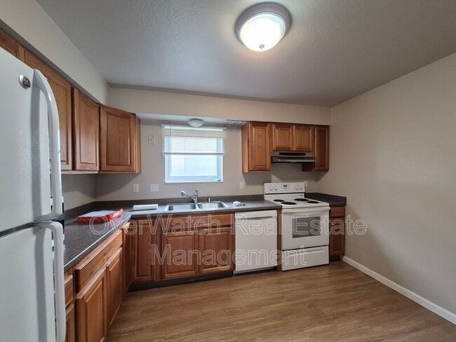 Foto del edificio - 3162 Tarwater Ave