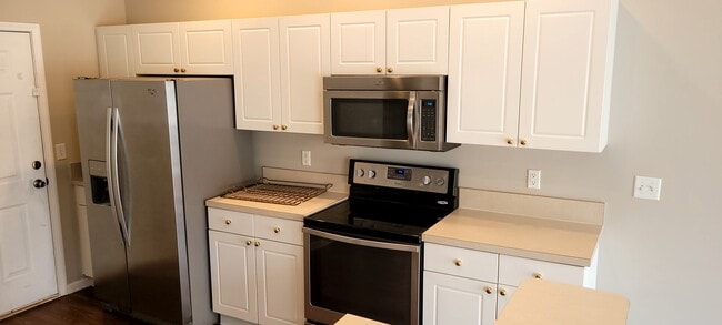Building Photo - 770 Mystic Pointe Dr