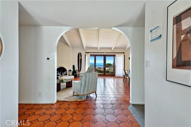 Foto del edificio - 7161 Grasswood Ave