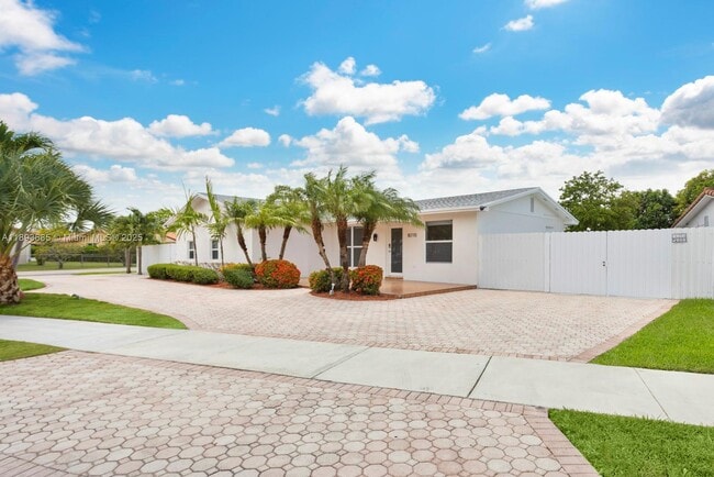 Building Photo - 10770 SW 26th St