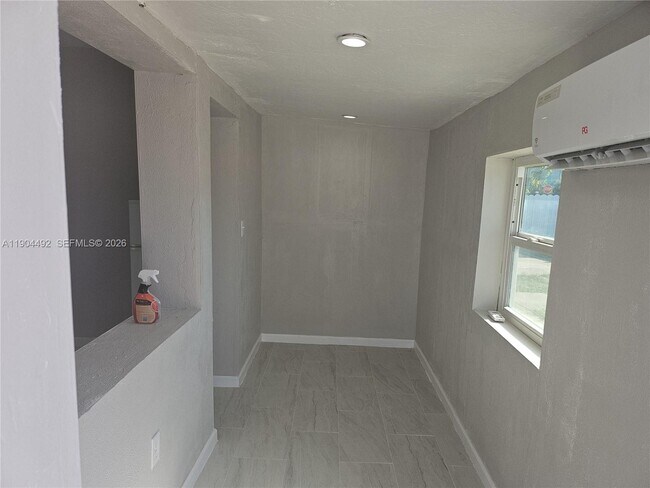 Foto del edificio - 528 NW 10th St