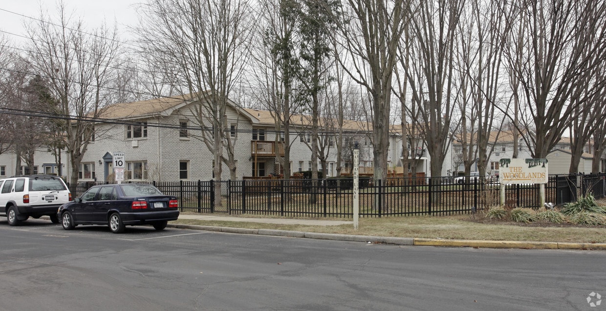 Woodlands Apartment Corporation Apartments in Islip, NY