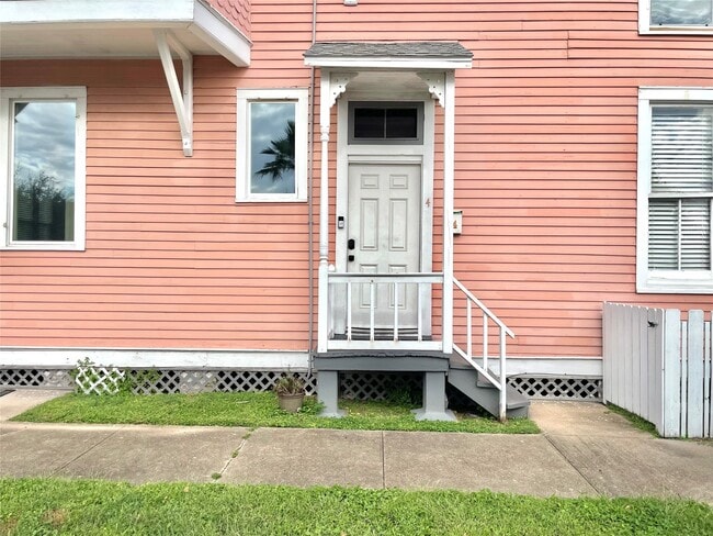 Building Photo - 1427 Church St