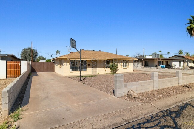 Foto del edificio - 4232 N 33rd Dr