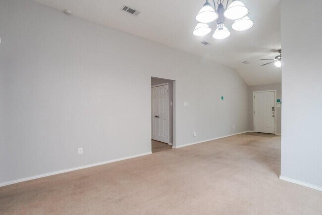 Building Photo - 15154 Elstree Dr