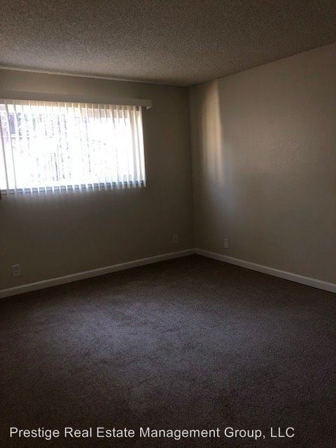 Building Photo - 1030 S 12th St