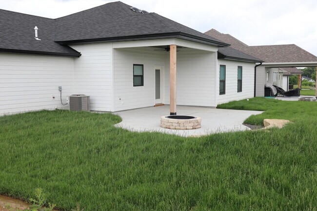 Building Photo - 4613 Chambers Bay Dr