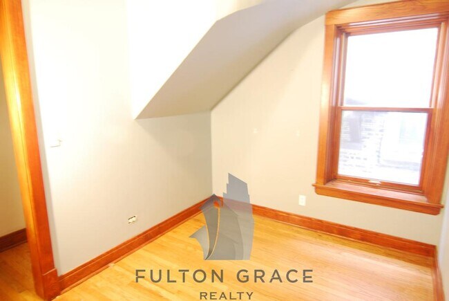 Foto del edificio - 1320 W Farwell Ave