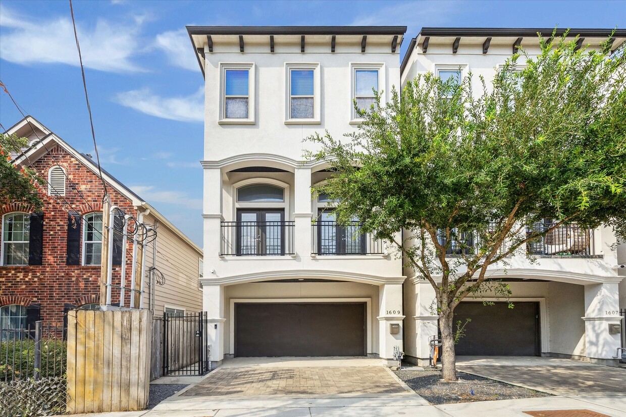Foto principal - 1609 W 15th St