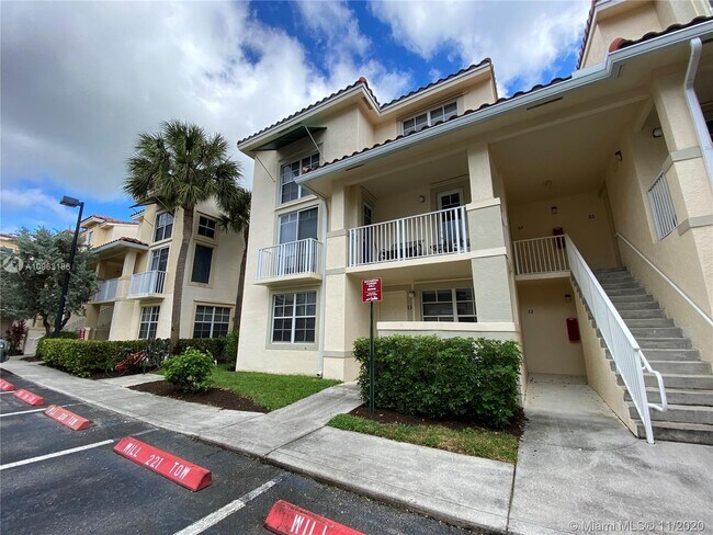 Building Photo - 4850 Chancellor Dr
