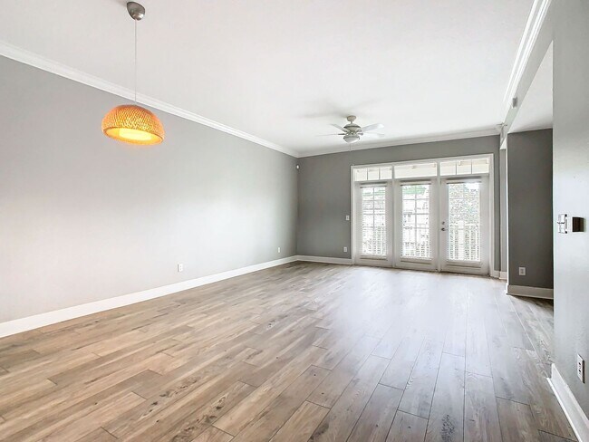 Foto del edificio - TOP Floor Artisan Park Condo in Celebratio...