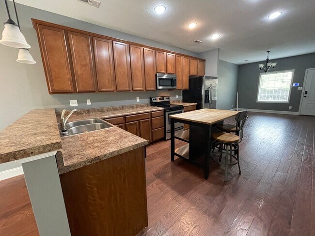 Foto del edificio - 7127 Deer Springs Way