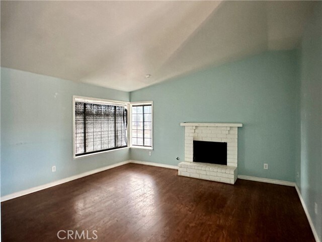 Foto del edificio - 15200 Mesquite Pl