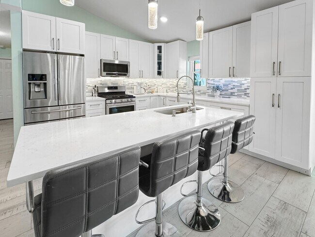 Foto del edificio - 2355 SW Neal Rd