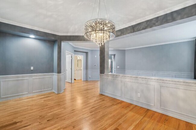 Building Photo - A Beautiful Picture Perfect Home with 4 Be...