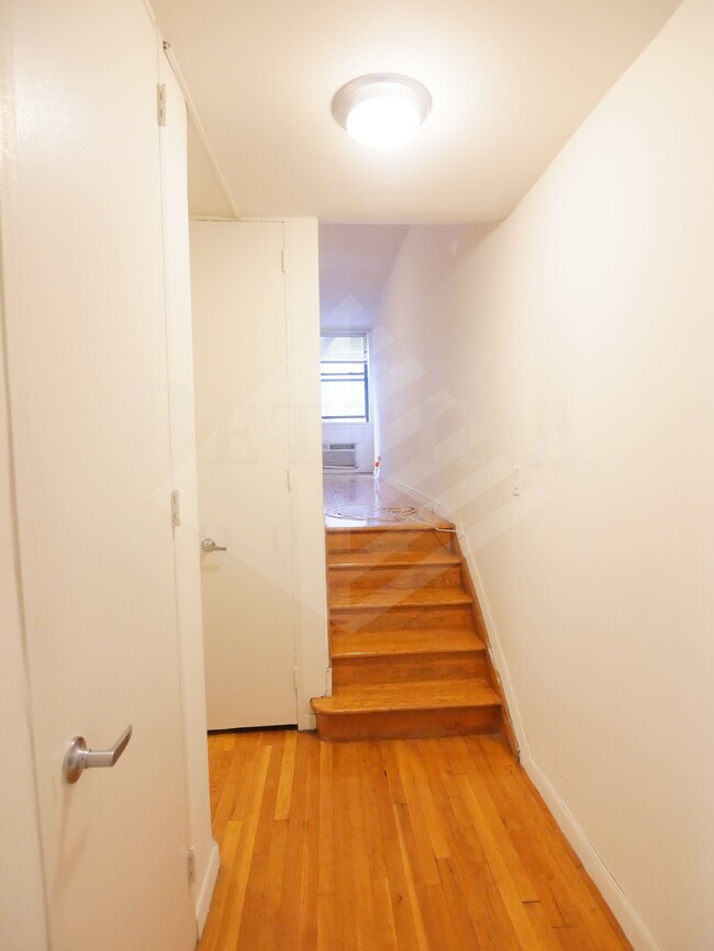 Interior Photo - 104 East 31st Street