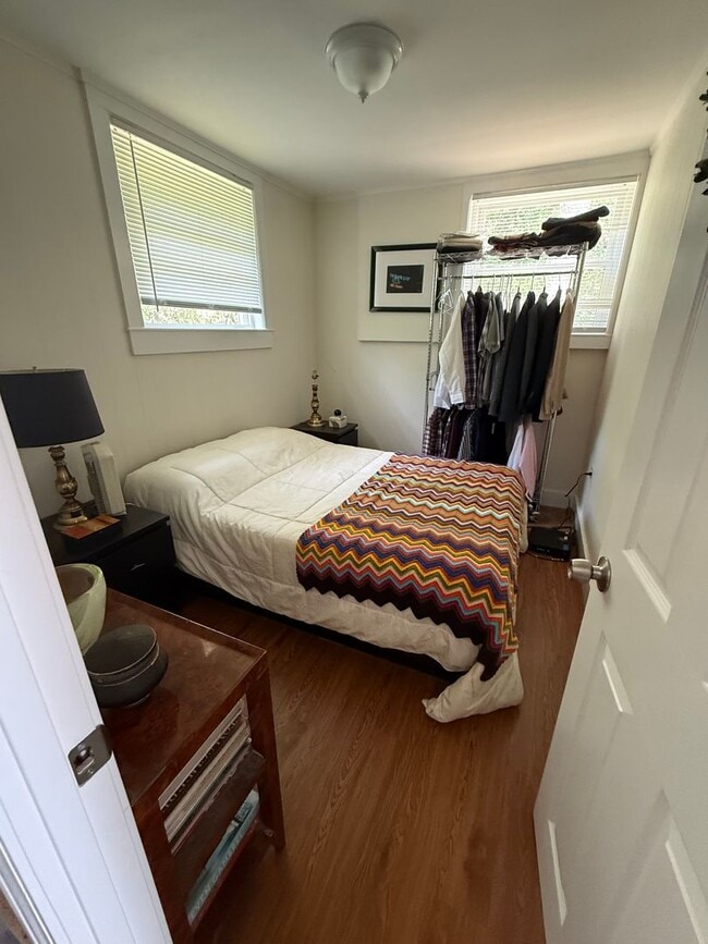 Building Photo - Dennisport Duplex