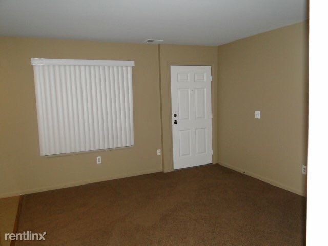 Building Photo - 15852 Orchard Ln