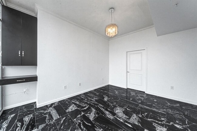 Building Photo - 5925 Almeda Rd
