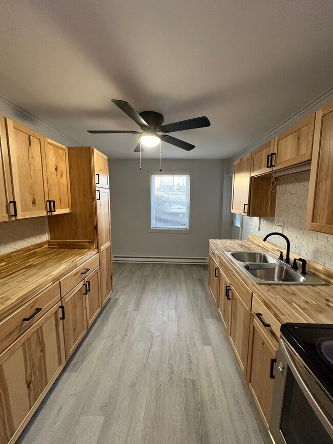 Foto del edificio - 637 Prangley Ave