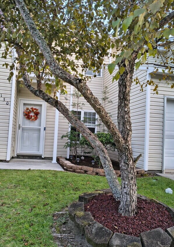 Foto principal - 130 Grand Oaks Dr