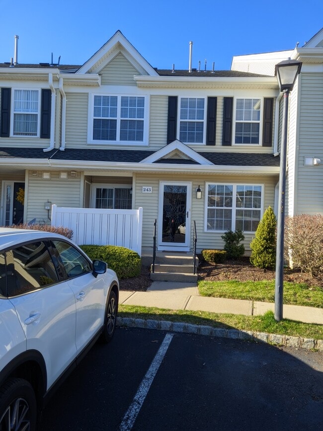 Building Photo - 243 Brookfield Dr