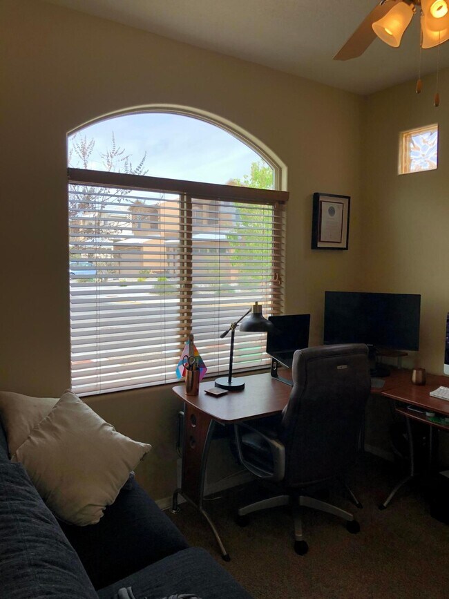 Foto del edificio - 1424 Lumberton Dr NW