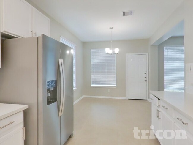 Foto del edificio - 4015 Camelia Glen Ln