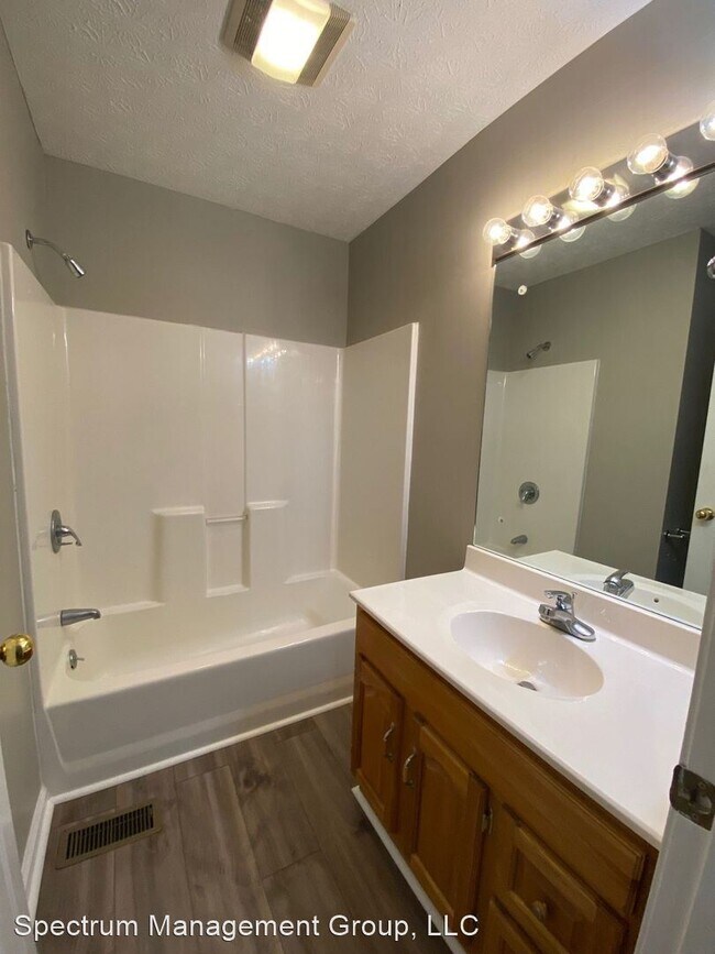 Building Photo - 2 br, 2 bath House - 360 Dover Rd