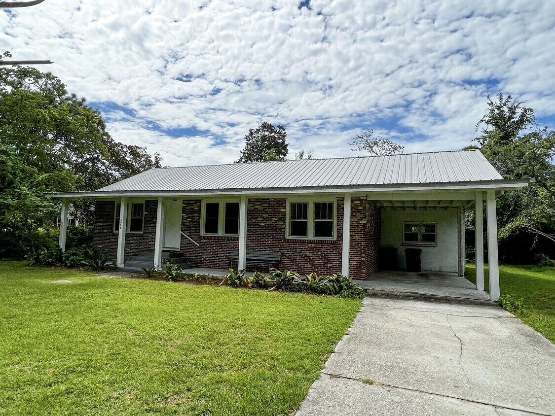 2406 Hermitage Rd, Beaufort, SC 29902 House Rental in Beaufort, SC