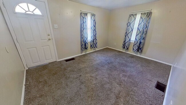 Foto del edificio - Single Family Home