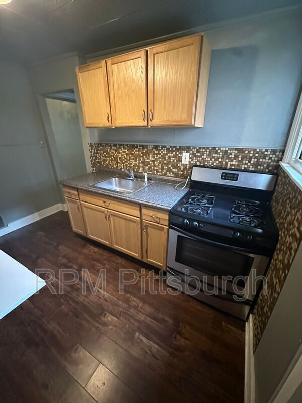 Building Photo - 239.5 Urbana Wy