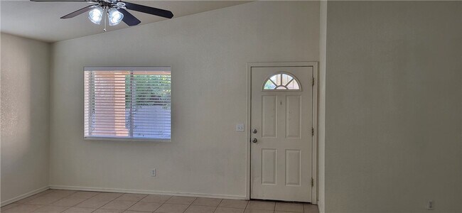 Building Photo - 4814 Castilla Dr