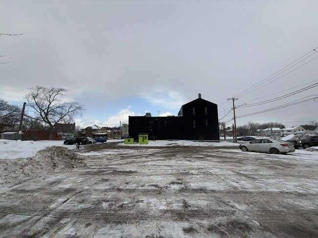 Photo du bâtiment - 188 Mountain Rd