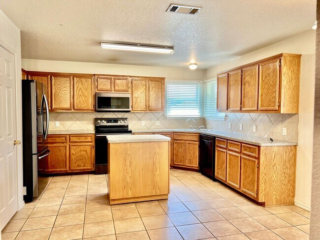 Building Photo - 4608 Neta Dr
