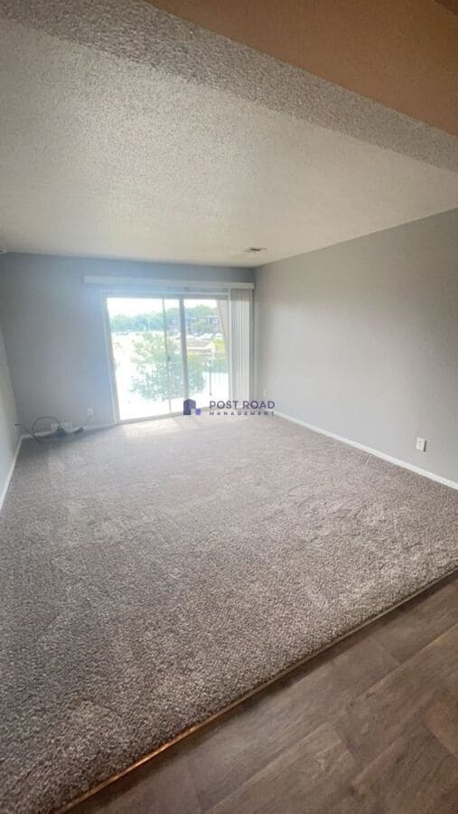 Building Photo - 2948 S Osage Ave