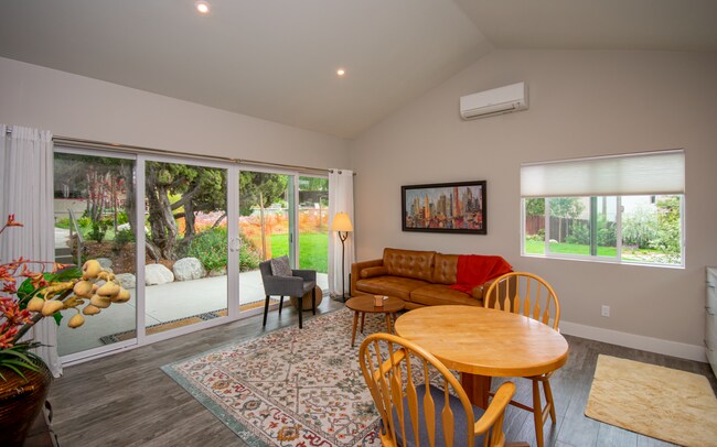 Foto del edificio - Beautiful Fully Furnished 1 Bd Rental!